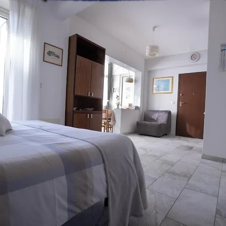 Etna Sea House 3* Katanya