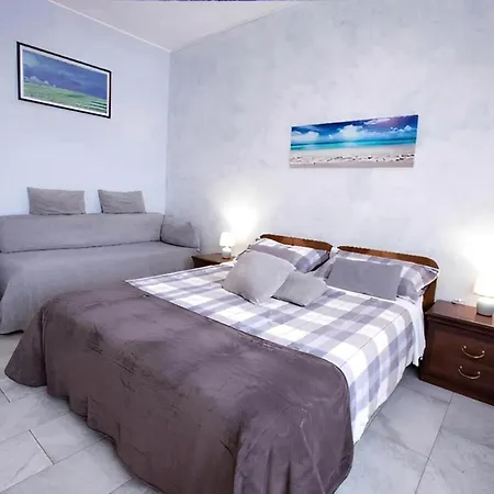 Oda ve Kahvaltı Etna Sea House 3*