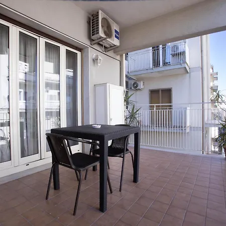 Oda ve Kahvaltı Etna Sea House 3*